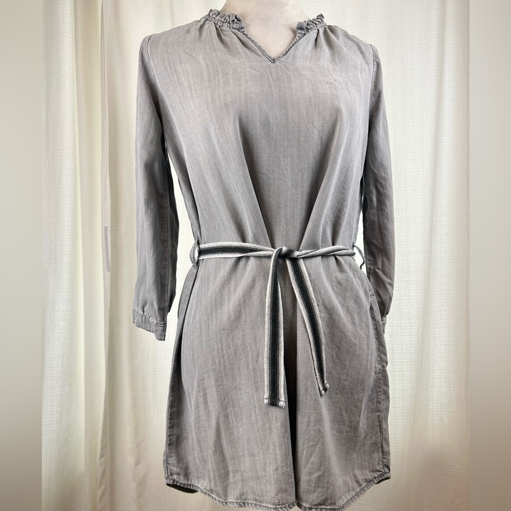 Chelsea &‎ Violet Gray V-Neck Tie-Waist Casual Dress